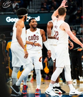 nba直播勇士vs骑士(nba比赛回放免费观看骑士对勇士)
