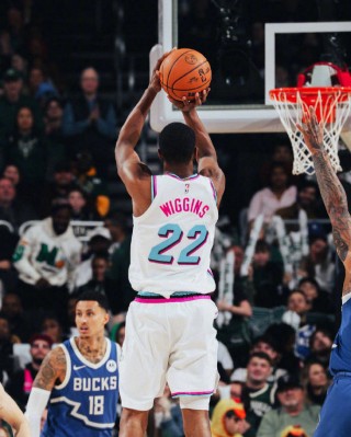 nba热火vs雄鹿(nba热火vs雄鹿直播回放)