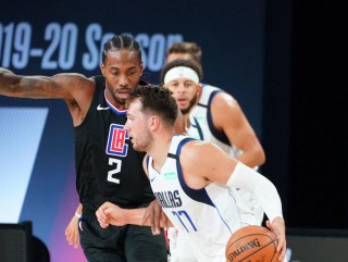 快船vs小牛直播(2021年nba快船对小牛)