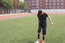 足球接球动作(足球接球动作要领教案)