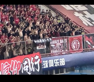 足球各种嘿抄袭(足球的那个歌是什么)