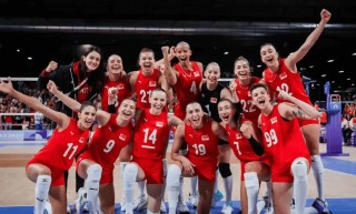 女排塞尔维亚vs美国(女排塞尔维亚vs美国直播结果巴黎)
