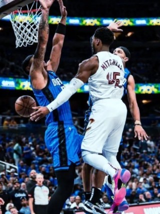 丹佛vs洛杉矶(丹佛的nba球队)