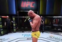 ufc桑托斯vs米尔(桑托斯对阵米内罗竞技比赛结果)