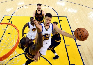 2016勇士vs骑士总决赛录像(nba2016年骑士勇士决赛视频)