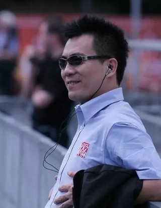 足球解说员苏东(足球解说员苏东游戏)