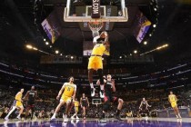 nba直播湖人vs热火(今日直播nba湖人对热火)