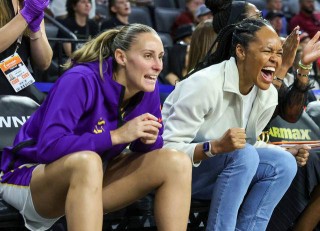 WNBA阳光vs风暴(wnba阳光队球员名单)