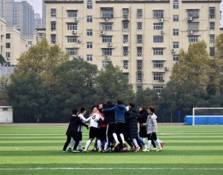 足球氛围好的大学(足球氛围好的大学中国)