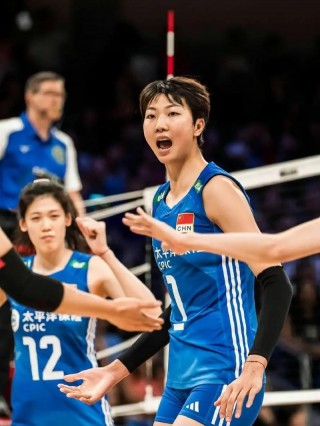 中国vs泰国女排2013(中国vs泰国女排全场回放中文解说直播视频)