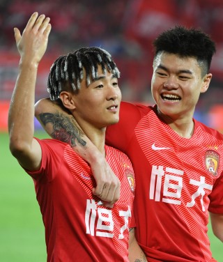 今天广州恒大足球比赛(今晚广州恒大足球比赛直播几点)