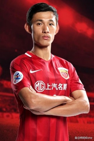 中国厉害的足球运动员(中国有史以来最厉害的足球运动员)