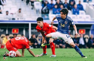 日本足球vs伊朗(日本足球vs伊朗足球)