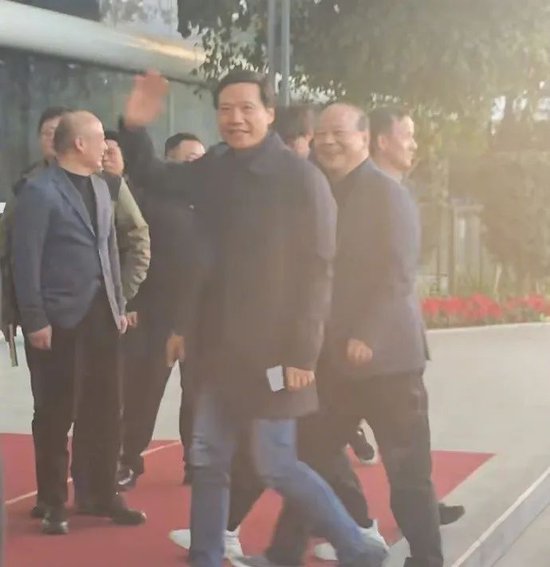 雷军到访宁德时代,和曾毓群谈一个“小生意” 第2张 雷军到访宁德时代,和曾毓群谈一个“小生意” 第2张