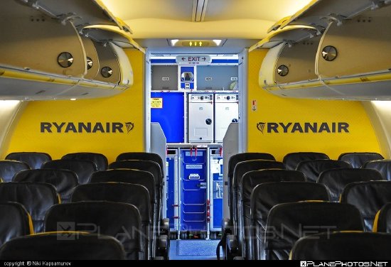 瑞安航空威胁取消百亿美元波音订单 关税战或重塑全球航空业格局 第1张 瑞安航空威胁取消百亿美元波音订单 关税战或重塑全球航空业格局 第1张