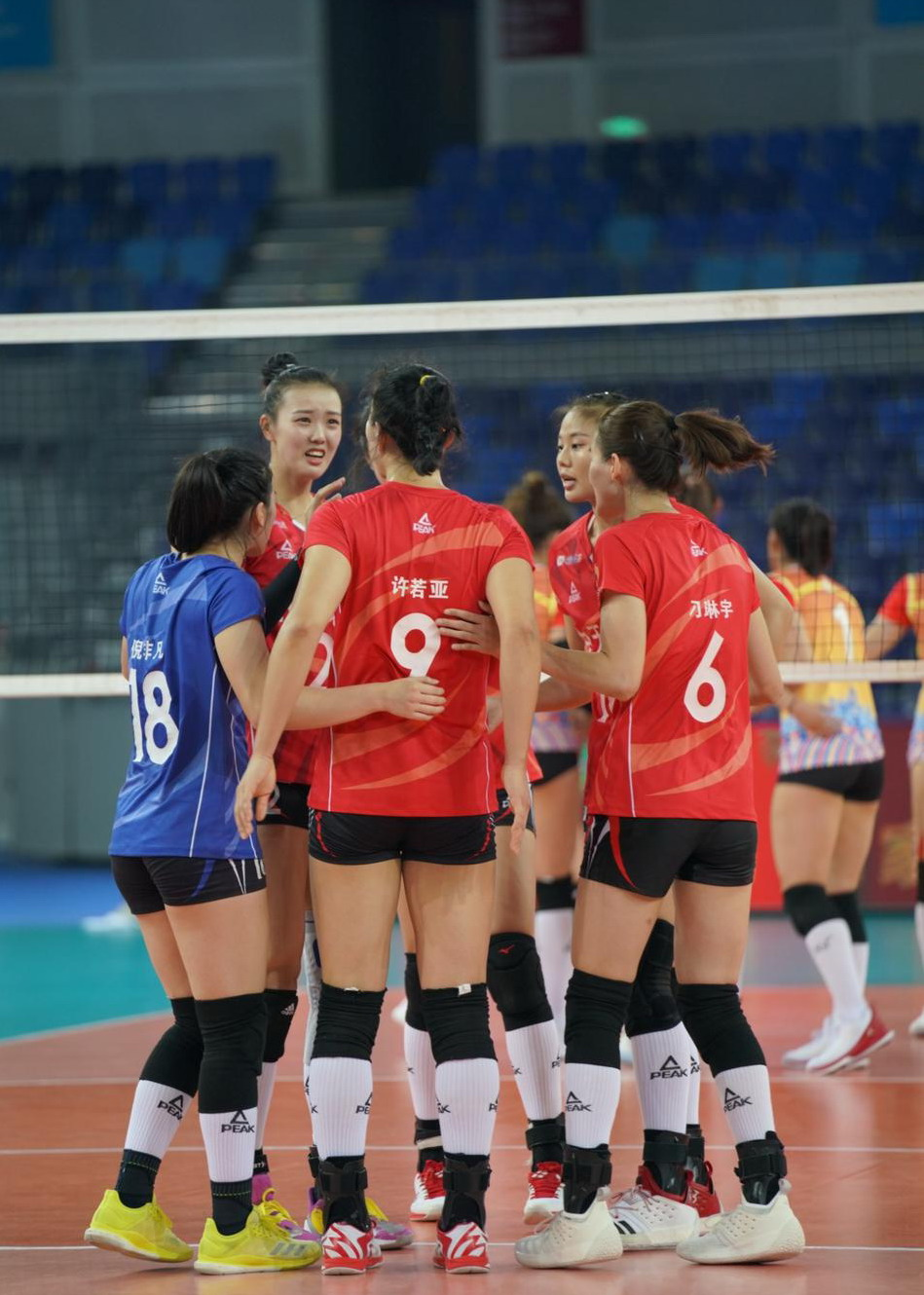 2020江苏女排vs(2020江苏女排对天津女排第五局)  第1张