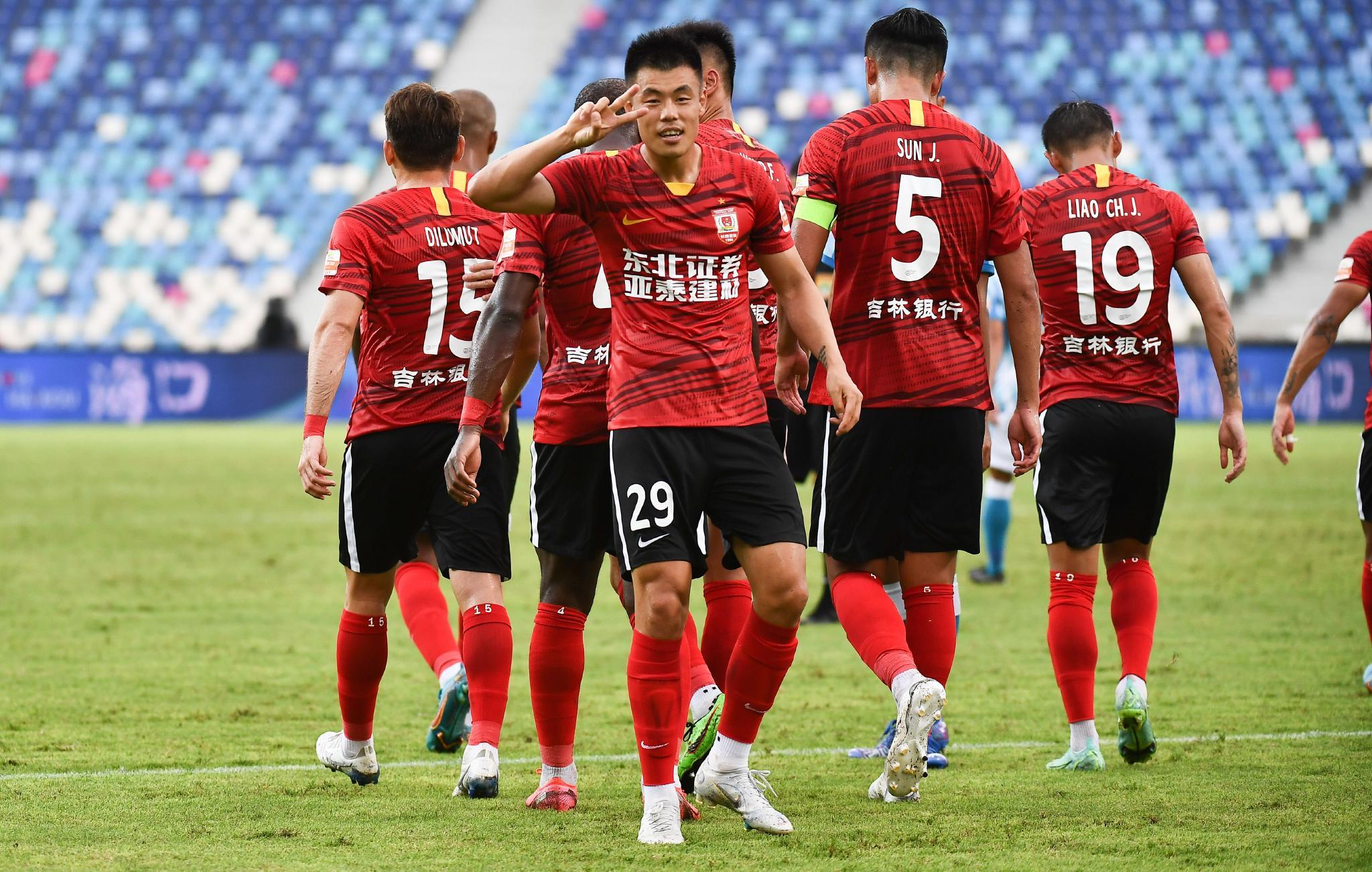 长春亚泰vs重庆(长春亚泰对四川中甲直播) 第1张 长春亚泰vs重庆(长春亚泰对四川中甲直播) 第1张