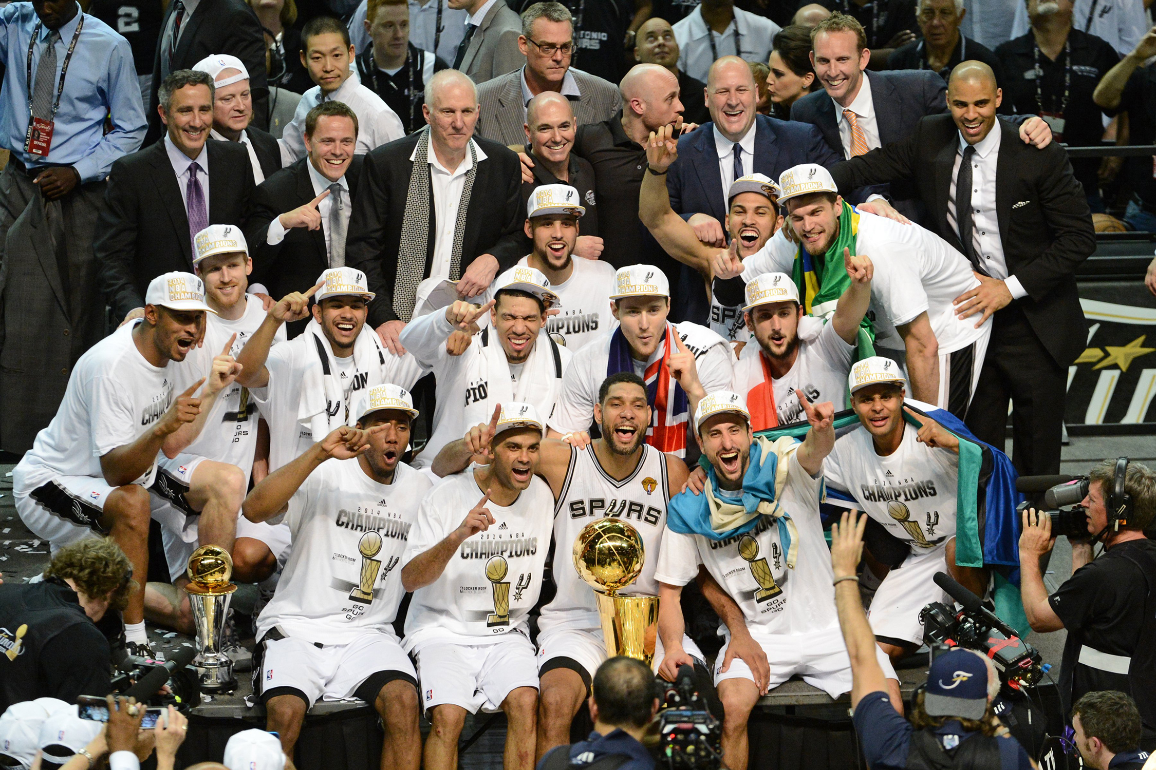 nba总决赛热火vs马刺2014(nba总决赛马刺对热火2014第三场)  第2张