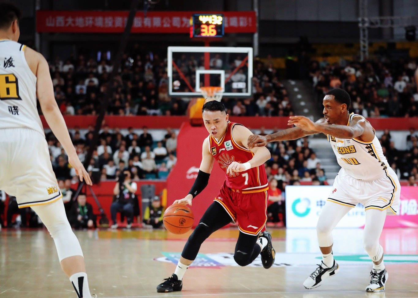 cba新疆vs青岛今天(今天cba新疆对青岛转播)  第1张