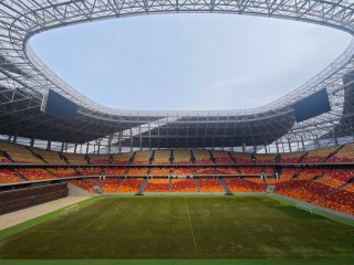 秦皇岛足球场(秦皇岛踢足球的地方)