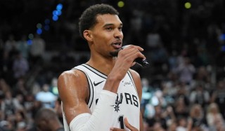 2004年12月10日火箭vs马刺(2004火箭vs马刺完整版中央电视台)