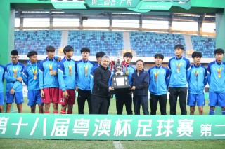 岭南足球场(岭南球队队员)